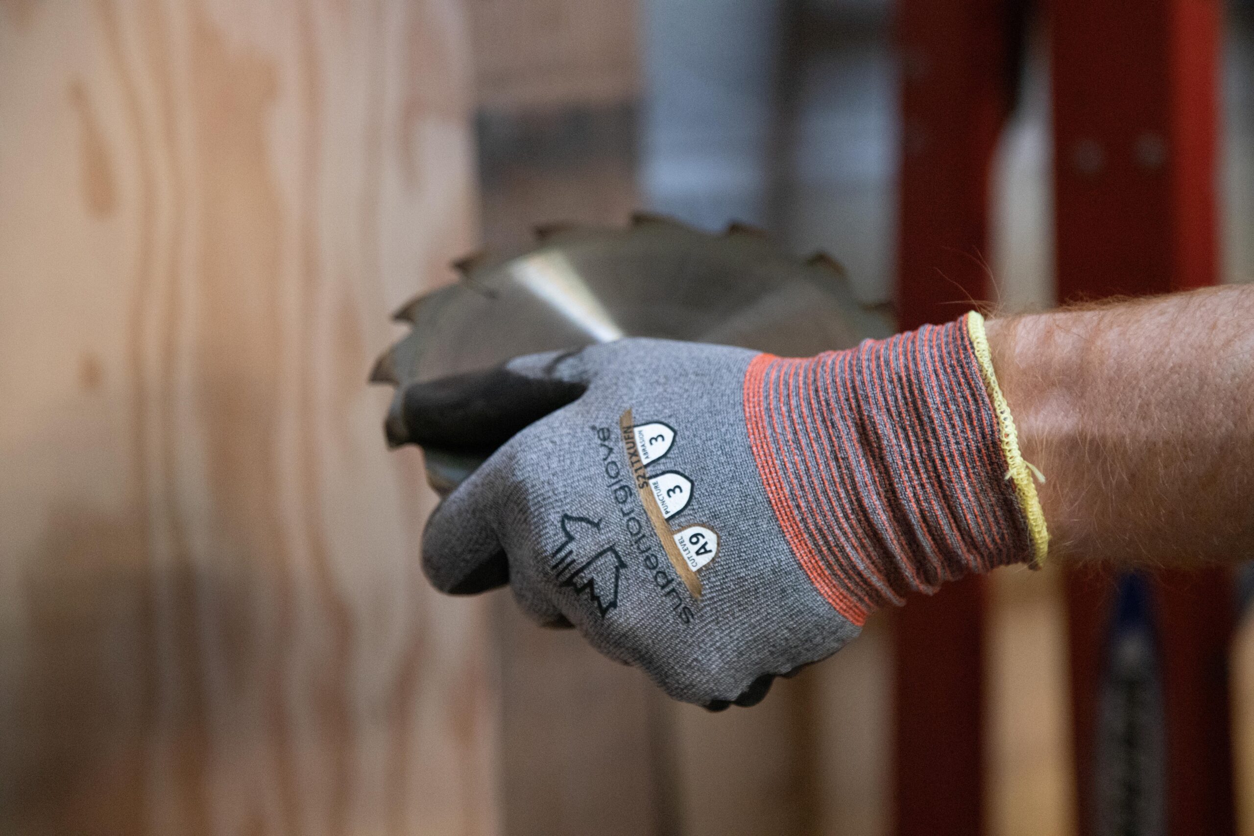 How to choose cut-resistant gloves - Wood Business